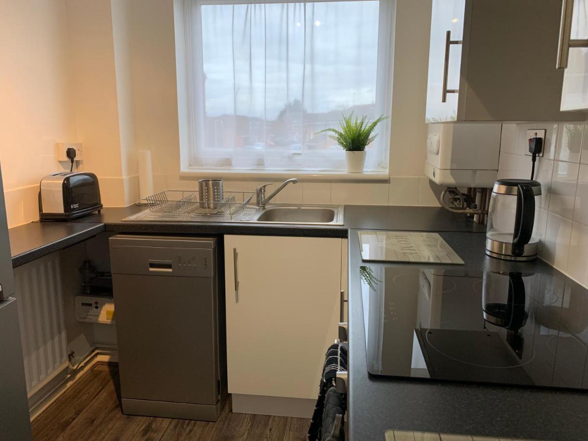 Modern Cosy Warm Home With Free Parking チェルムスフォード エクステリア 写真